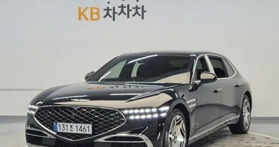 Genesis G90 