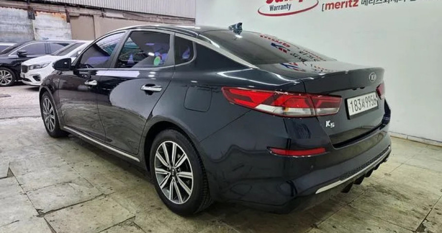Kia K5 