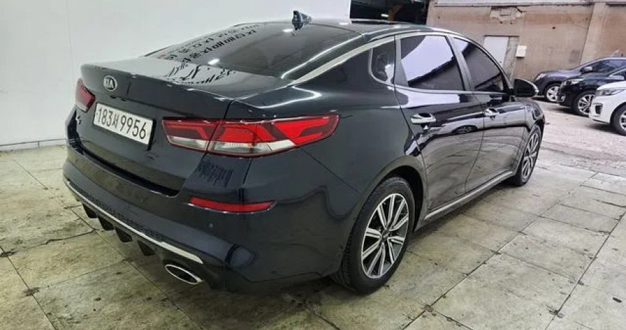 Kia K5 