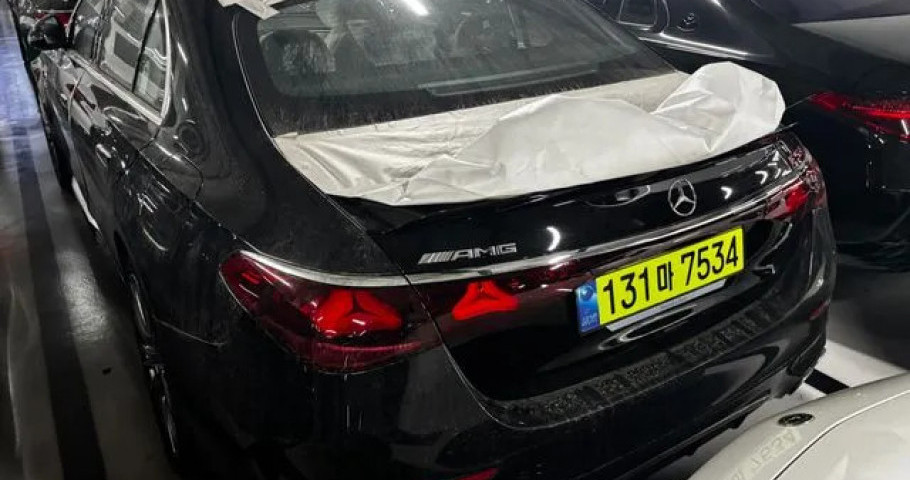 Mercedes-Benz E-Class 