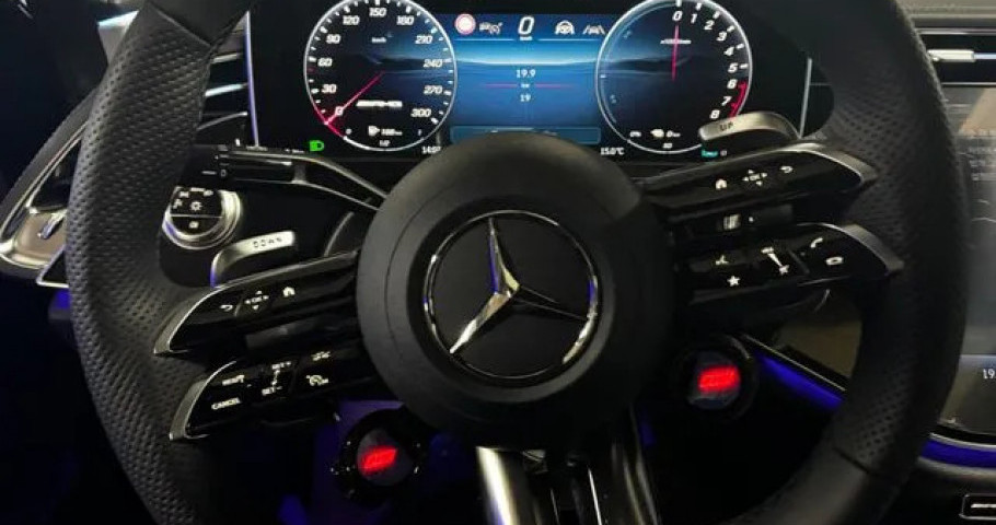 Mercedes-Benz E-Class 