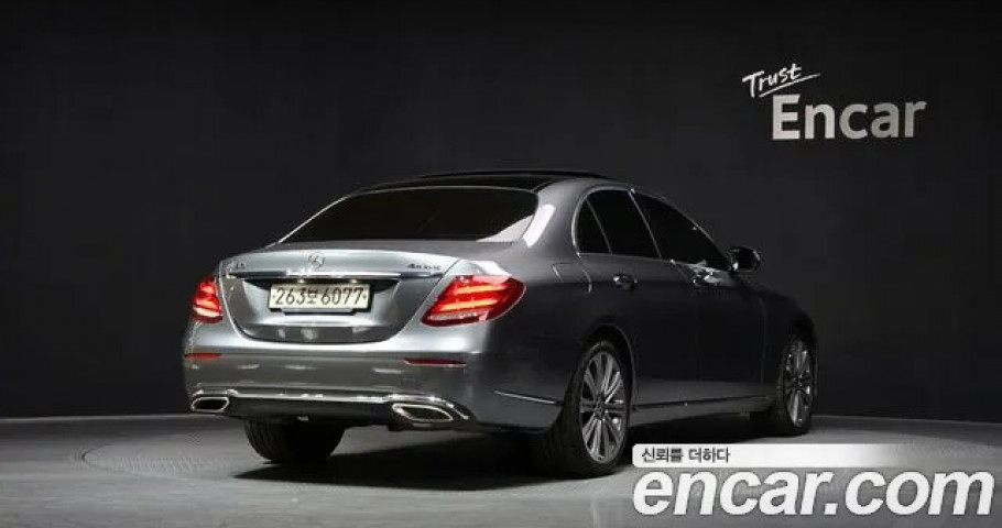 Mercedes-Benz E-Class 