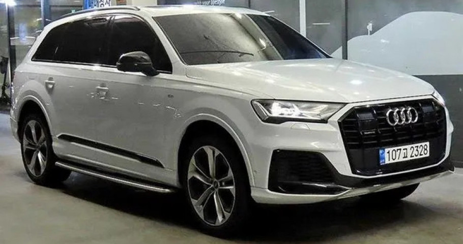 Audi Q7 