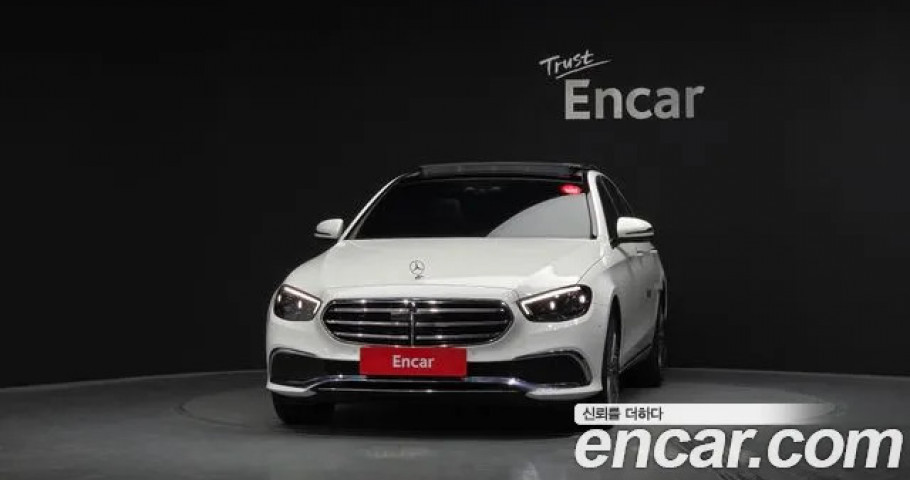 Mercedes-Benz E-Class 
