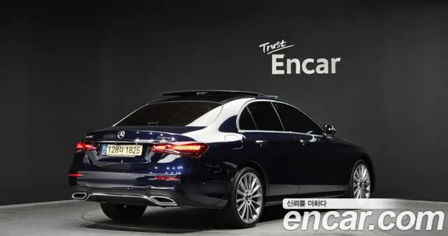 Mercedes-Benz E-Class 
