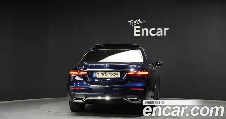 Mercedes-Benz E-Class 