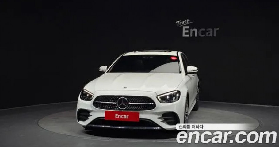 Mercedes-Benz E-Class 