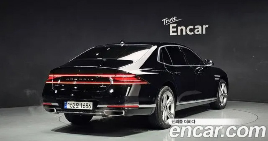 Genesis G90 