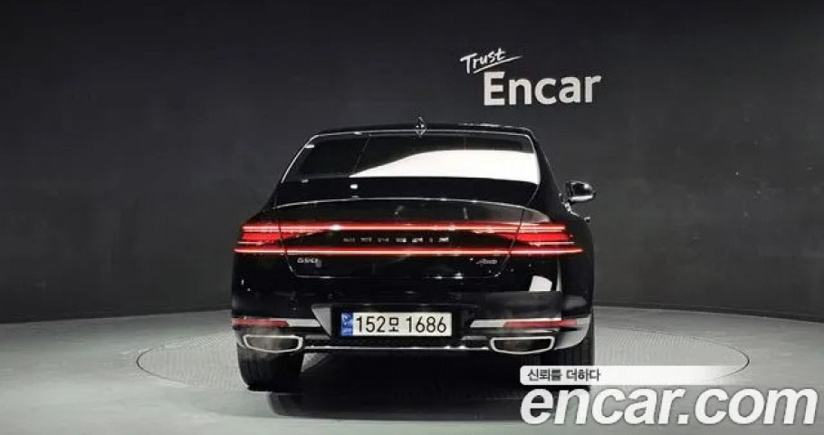 Genesis G90 