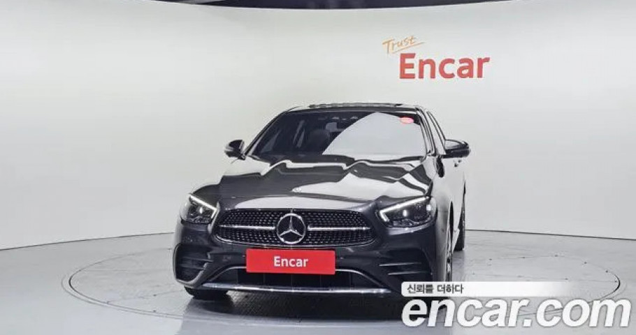 Mercedes-Benz E-Class 