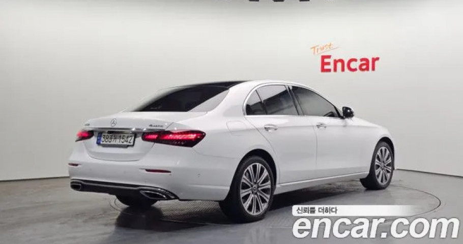 Mercedes-Benz E-Class 