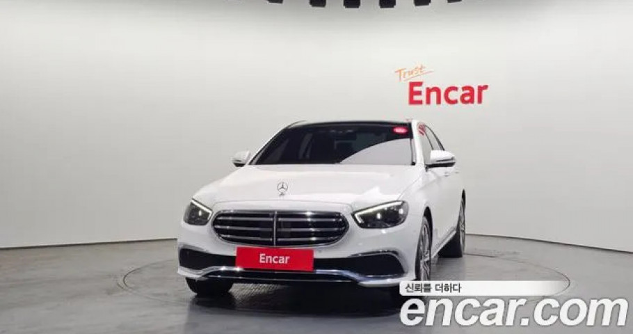 Mercedes-Benz E-Class 