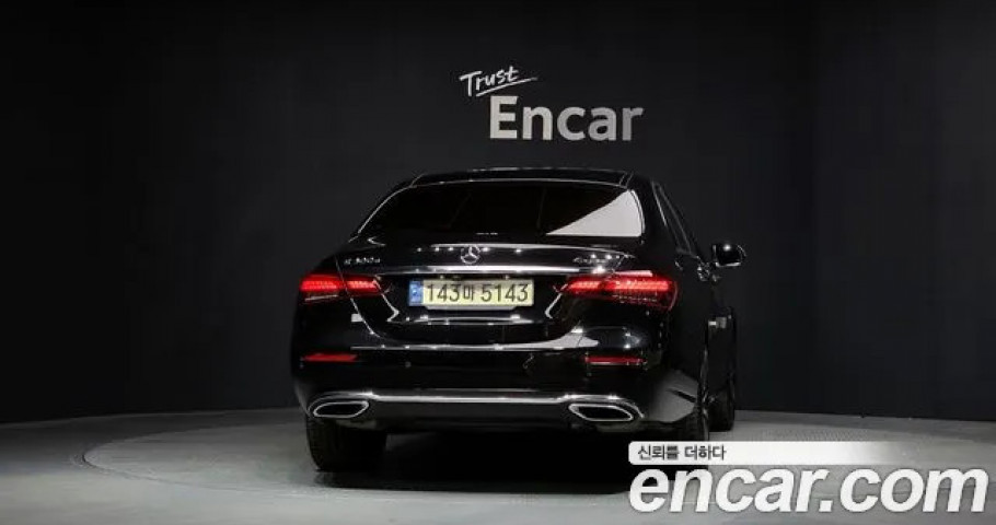 Mercedes-Benz E-Class 