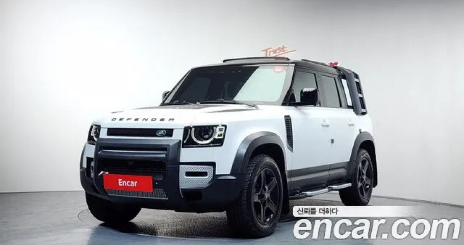 Land Rover Defender 