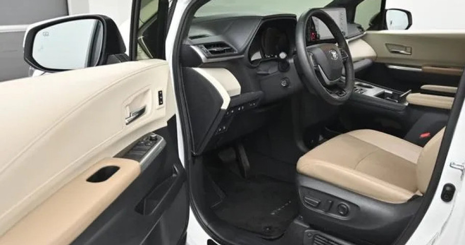 Toyota Sienna 