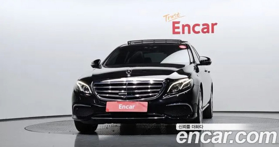 Mercedes-Benz E-Class 