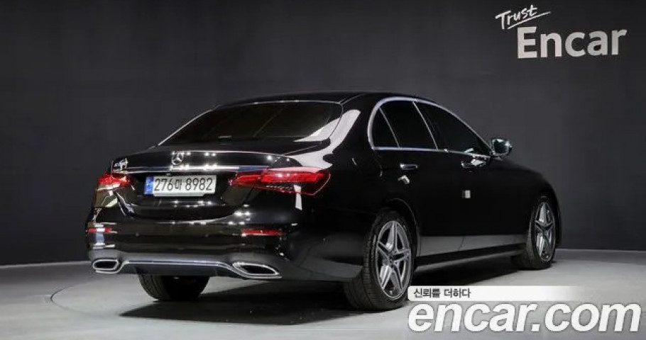 Mercedes-Benz E-Class 