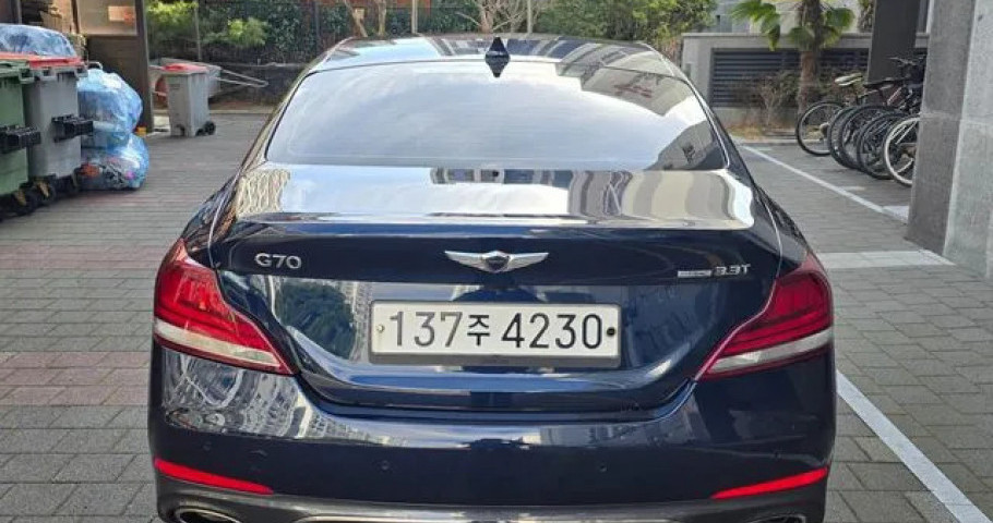 Genesis G70 