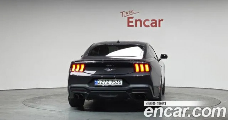 Ford Mustang 