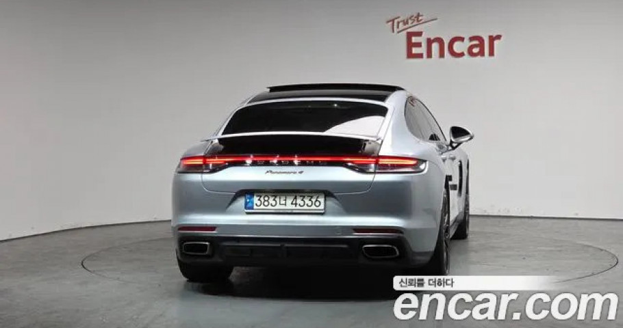 Porsche Panamera 
