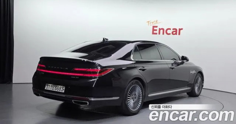 Genesis G90 
