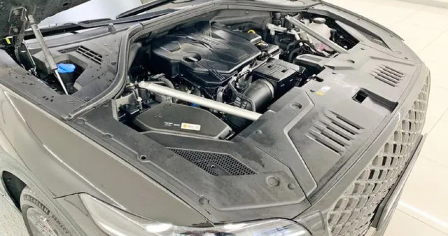 Genesis Gv70 