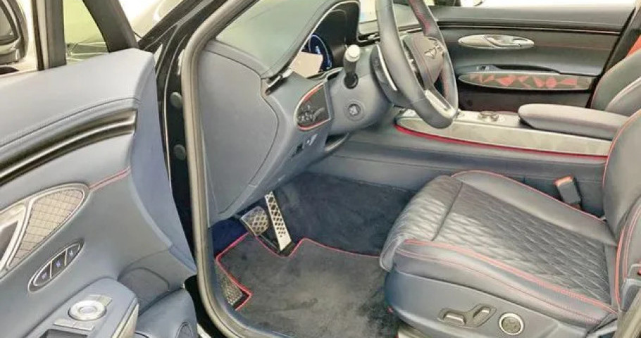 Genesis Gv70 