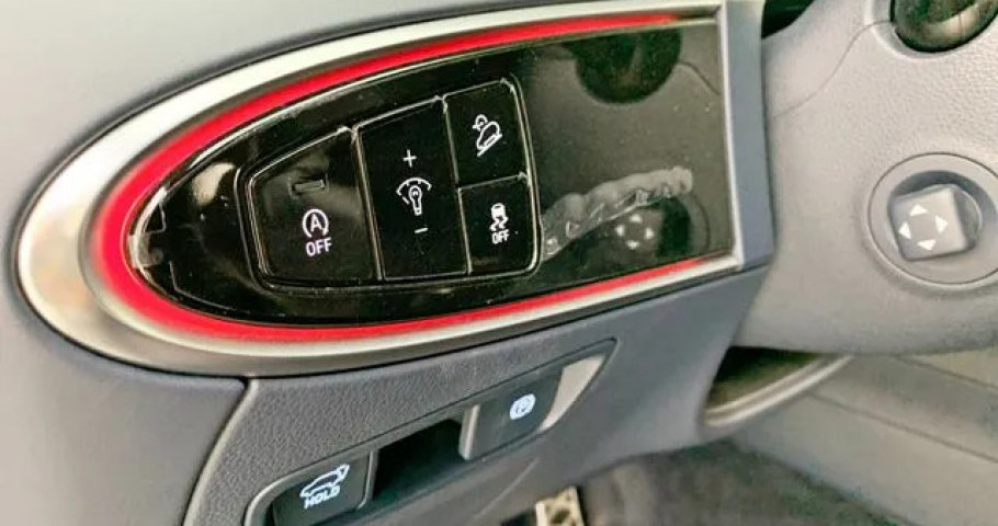 Genesis Gv70 