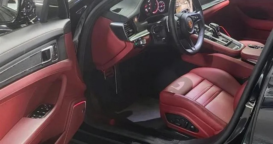 Porsche Panamera 