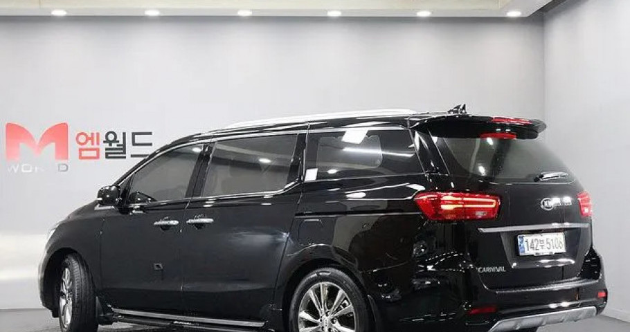 Kia Carnival 