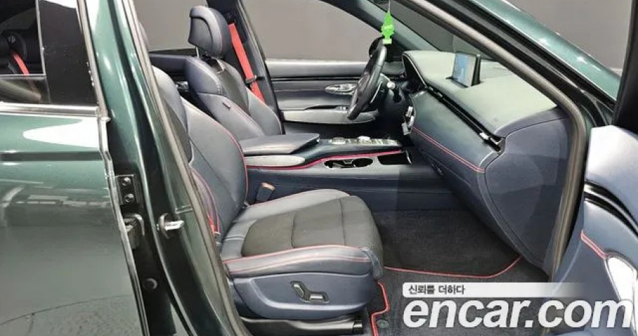 Genesis Gv70 