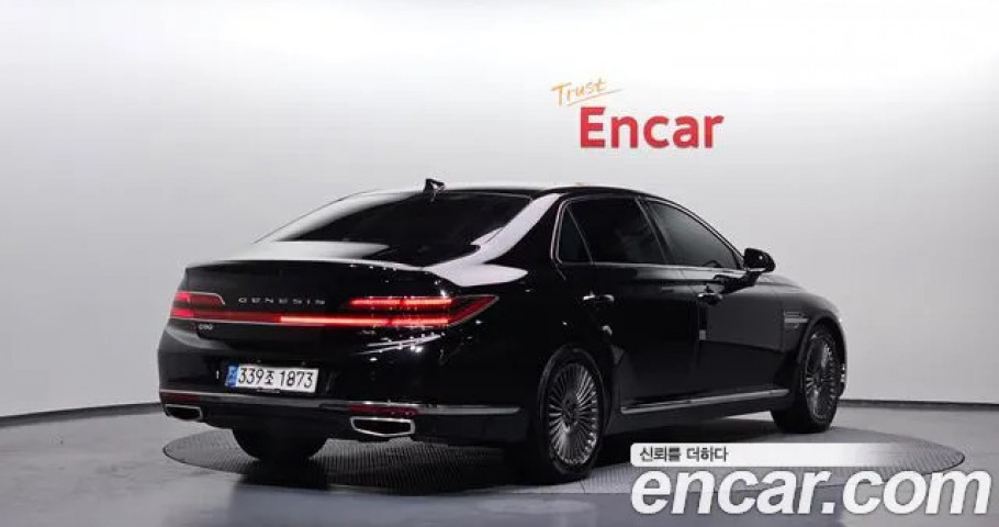 Genesis G90 