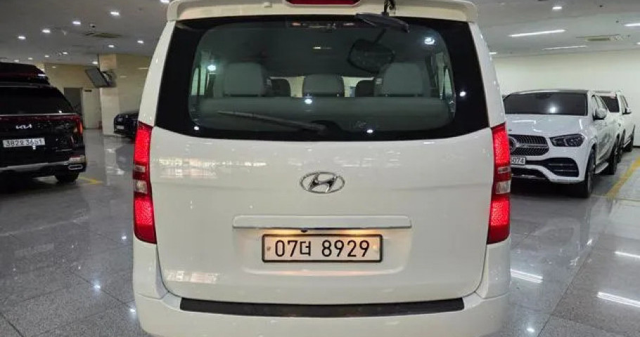 Hyundai Starex 