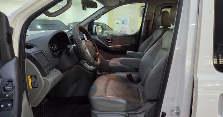 Hyundai Starex 