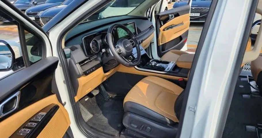 Kia Carnival 