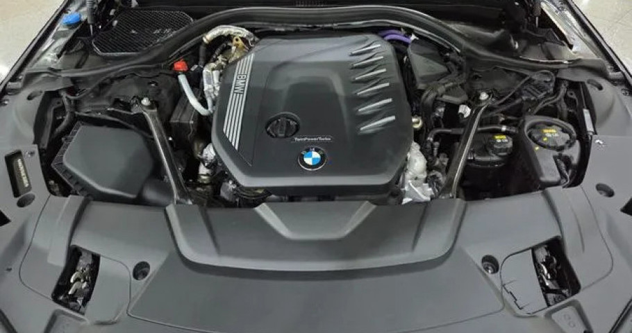 Bmw 7-Series 