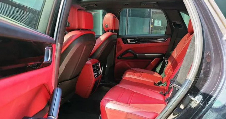 Porsche Cayenne 