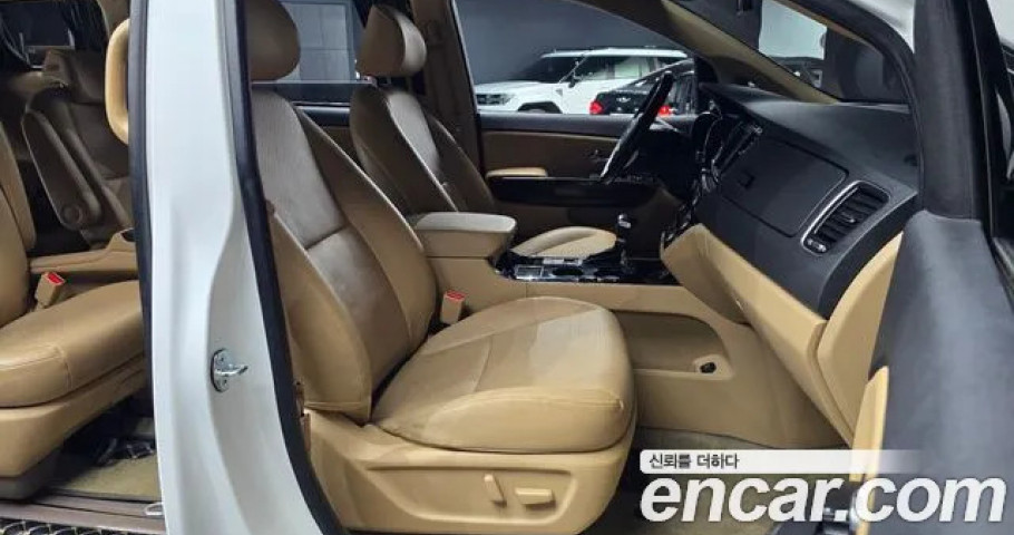 Kia Carnival 