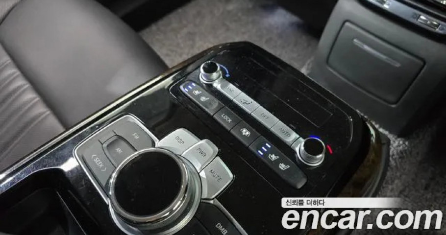 Genesis G90 