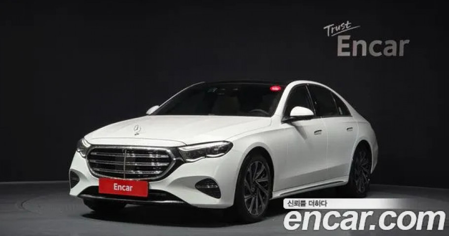 Mercedes-Benz E-Class 