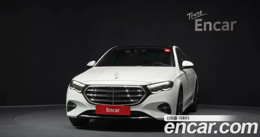 Mercedes-Benz E-Class 