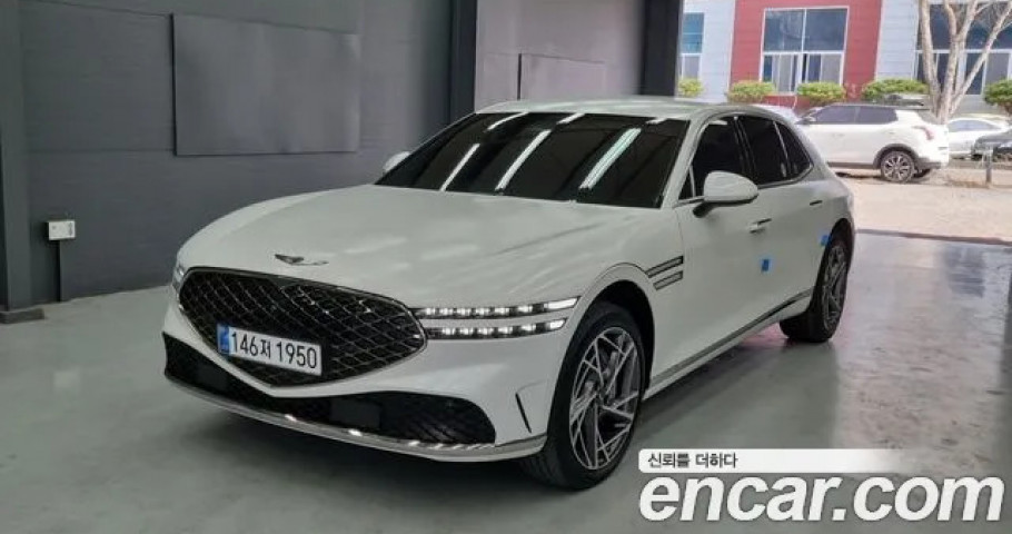 Genesis G90 