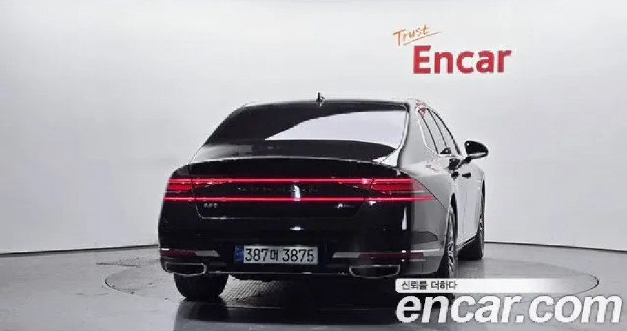Genesis G90 