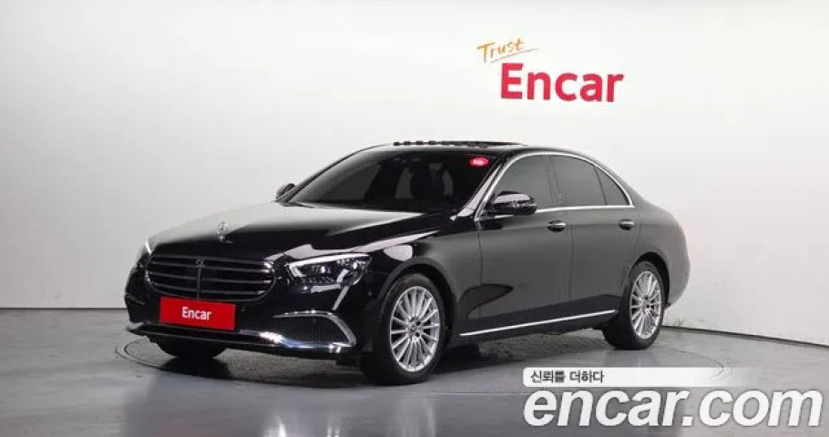 Mercedes-Benz E-Class 