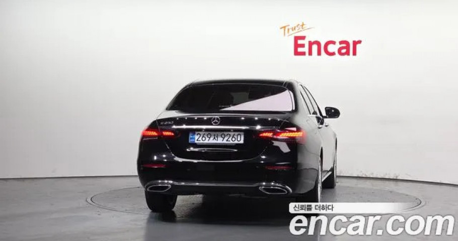 Mercedes-Benz E-Class 