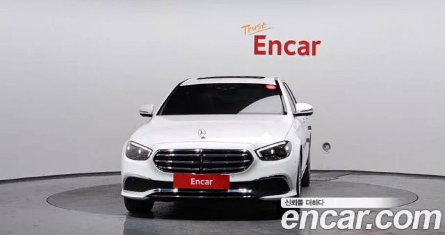 Mercedes-Benz E-Class 