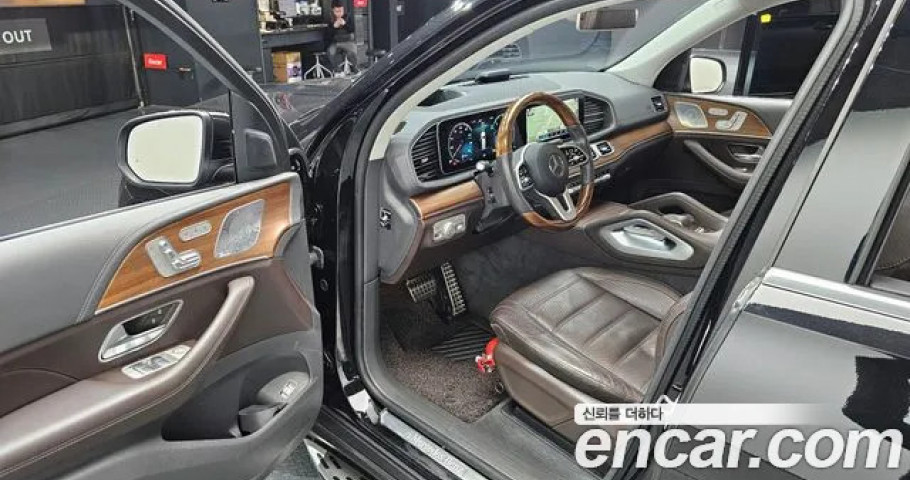Mercedes-Benz Gls-Class 
