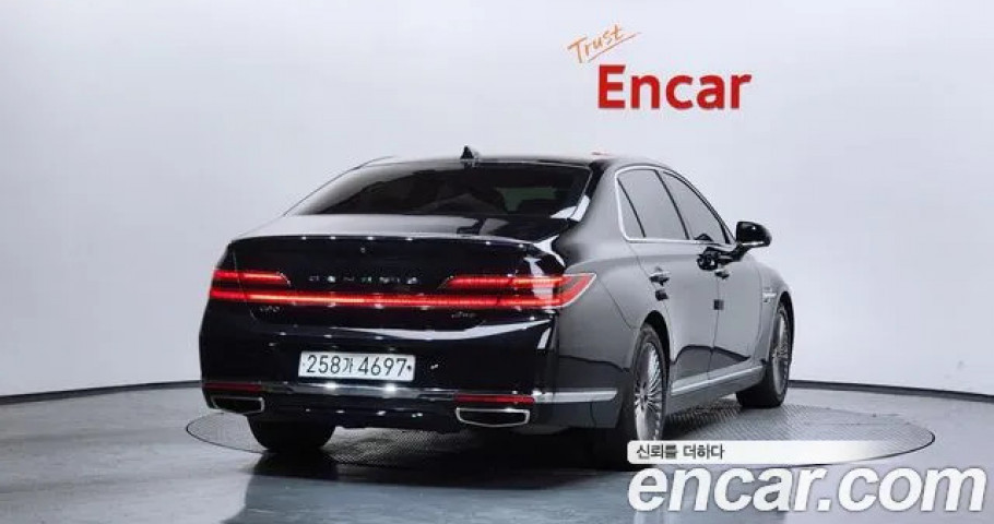 Genesis G90 