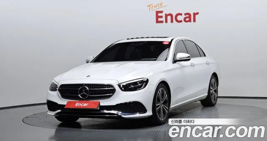 Mercedes-Benz E-Class 
