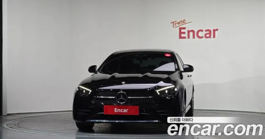 Mercedes-Benz E-Class 